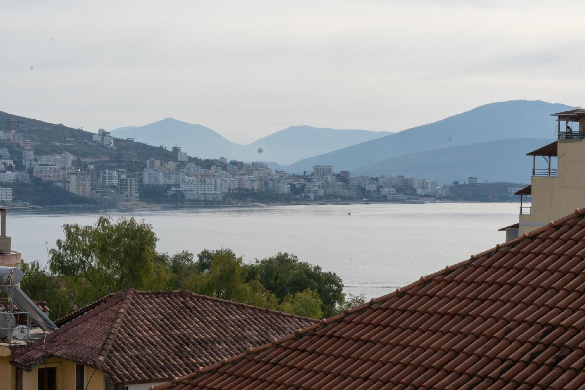 Memories Apartments Sarande Exterior photo